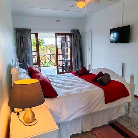 Aviators Paradise Guest House モーセル・ベイ エクステリア 写真