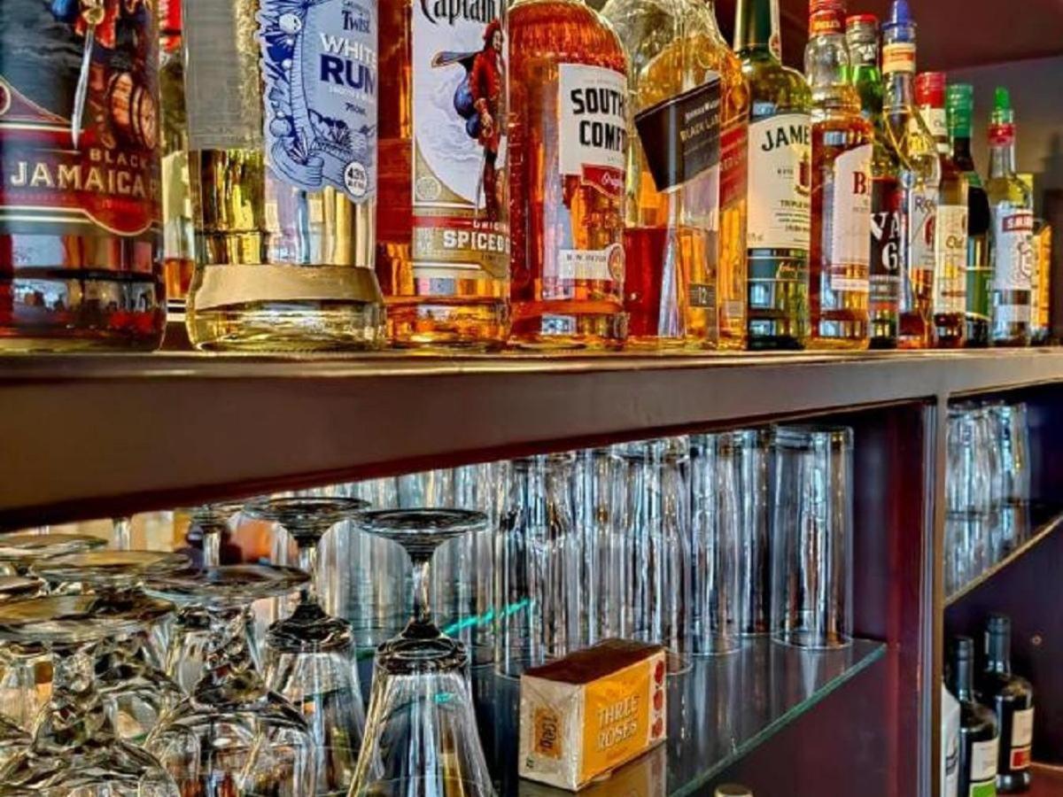 Aviators Paradise Guest House モーセル・ベイ エクステリア 写真