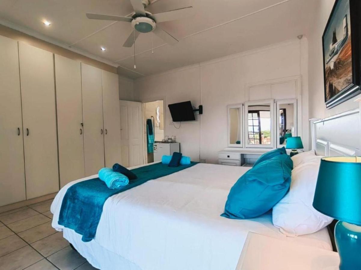 Aviators Paradise Guest House モーセル・ベイ エクステリア 写真